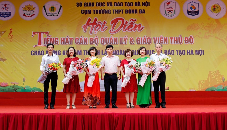 Tin vui từ Hội diễn "Tiếng hát cán bộ quản lí và giáo viên" cụm trường THPT quận Đống Đa