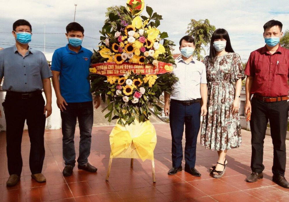 Trường CĐ GTVT Miền Trung dâng hương nhân ngày thương binh liệt sĩ 27/7