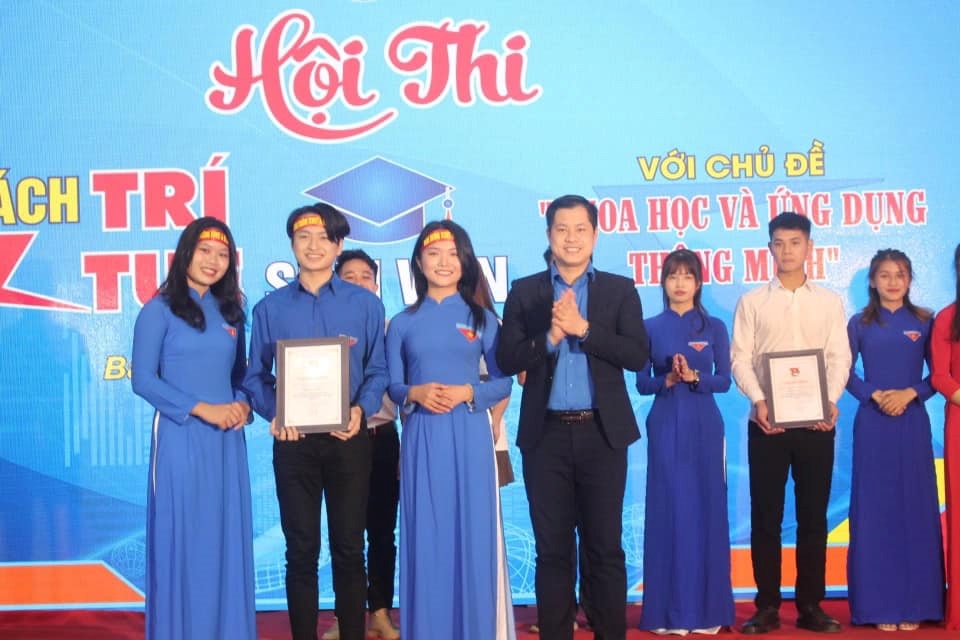 Trường THPT Linh Mạnh Thắng -  Đoàn Phòng GDĐT Đông Anh tham dự Ngày hội Sinh viên Hà Tĩnh sáng tạo năm 2021